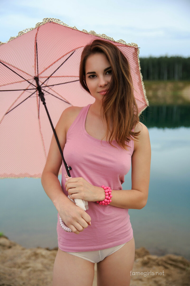 Александра, 22 года, 4 размер груди